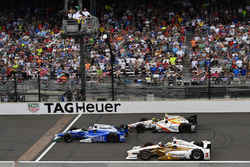 Takuma Sato, Andretti Autosport Honda, Helio Castroneves, Team Penske Chevrolet, Ed Jones, Dale Coyne Racing Honda