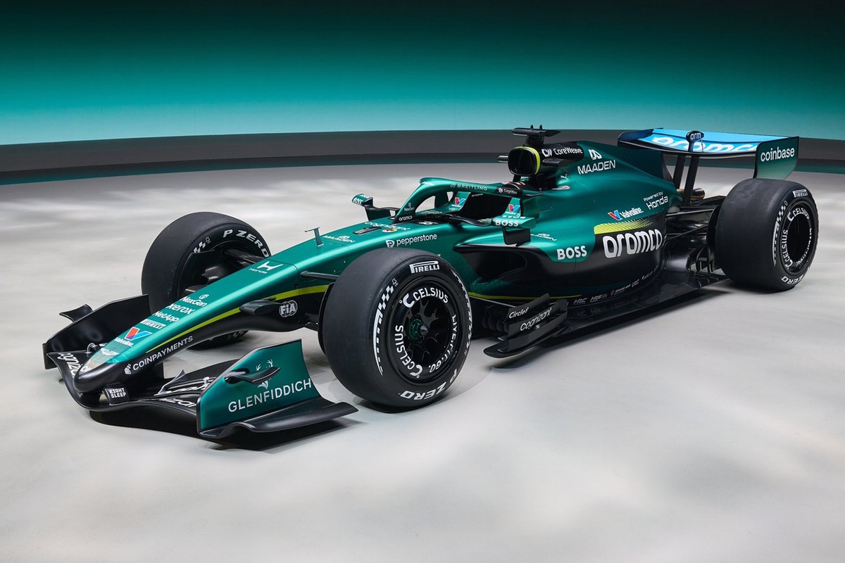 アストンマーティンAMR26のカラーリングを発表。ホンダのワークスPU