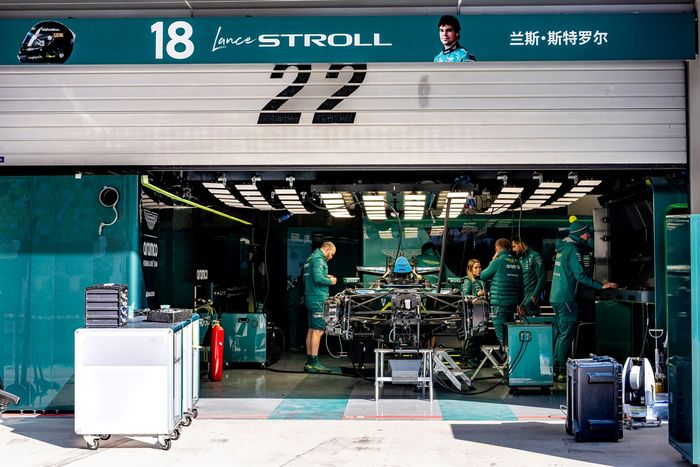 Garage of Fernando Alonso, Aston Martin Racing