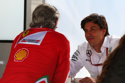 Maurizio Arrivabene, Ferrari teambaas en Toto Wolff, Mercedes AMG F1 teambaas