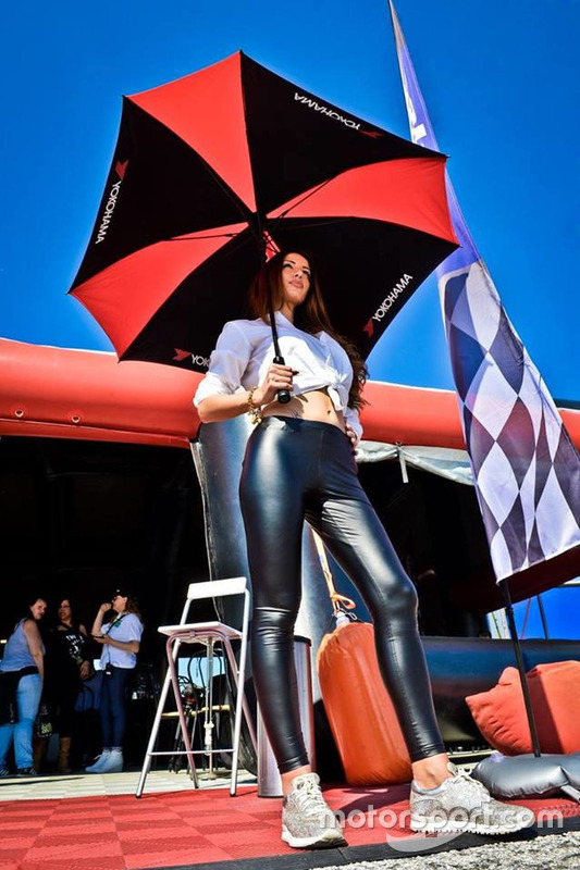 Grid girl