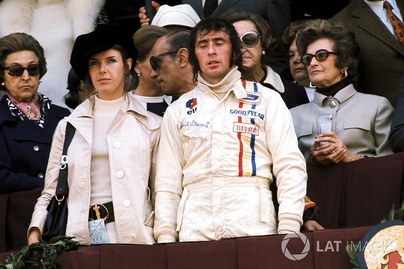 1. Jackie Stewart, Tyrrell, mit Ehefrau Helen