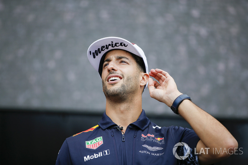 Daniel Ricciardo, Red Bull Racing, en el escenario F1