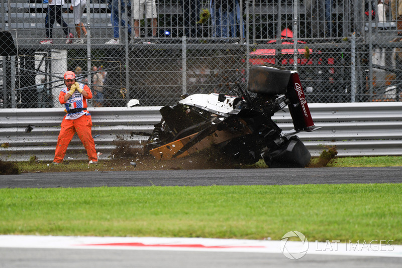 Marcus Ericsson, Sauber C37 crash