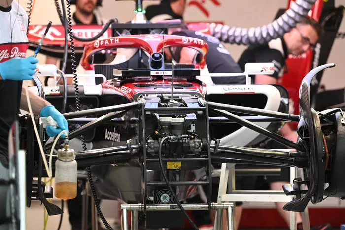 Detalle frontal del Alfa Romeo C42