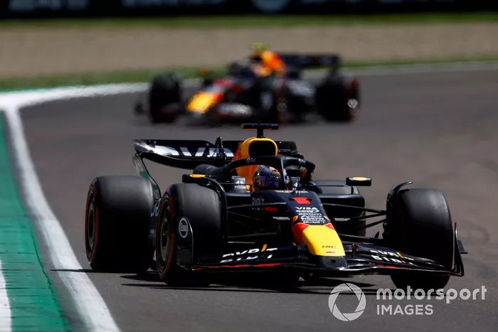 Max Verstappen, Red Bull Racing RB20, Sergio Pérez, Red Bull Racing RB20