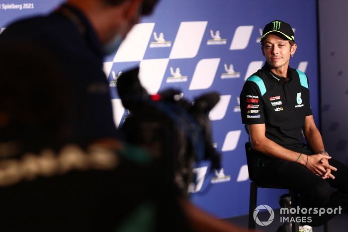 Valentino Rossi, Petronas Yamaha SRT anuncia su retiro de MotoGP