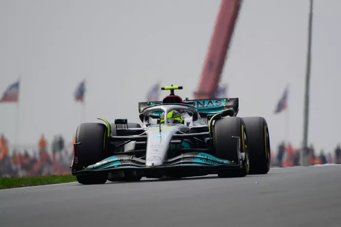 Lewis Hamilton, Mercedes: 9 puan