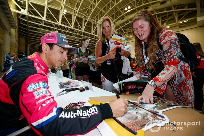 Helio Castroneves, Meyer Shank Racing Honda