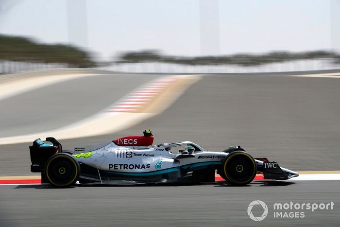 Lewis Hamilton, Mercedes W13