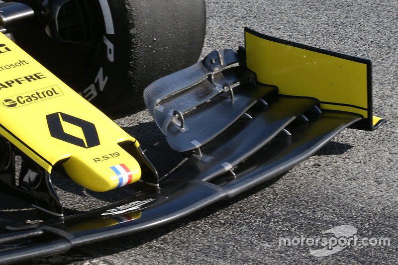 Renault F1 Team front nose technical detail