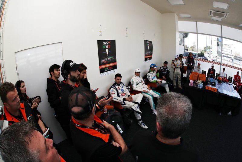 Le briefing des pilotes