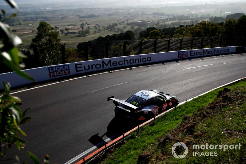 #911 EBM Porsche 911 GT3-R: Romain Dumas, Sven Müller, Mathieu Jaminet