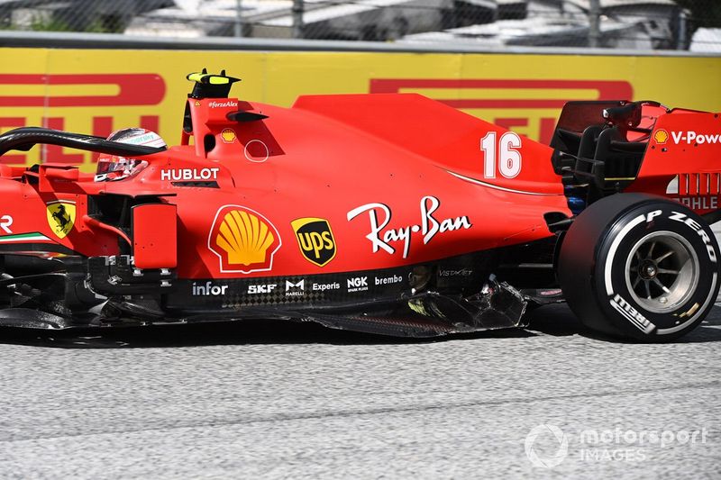 Charles Leclerc, Ferrari SF1000, con daños después de chocar con Sebastian Vettel