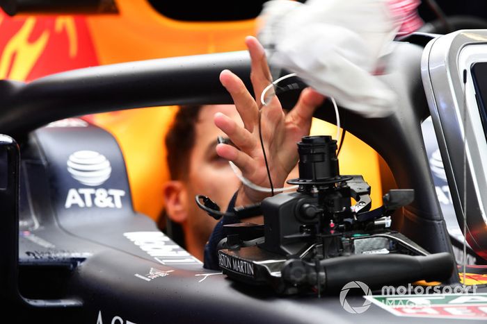 Daniel Ricciardo, Red Bull Racing RB14 y el volante