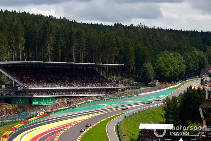 Lewis Hamilton, Mercedes F1 W14, Carlos Sainz, Ferrari SF-23, Max Verstappen, Red Bull Racing RB19