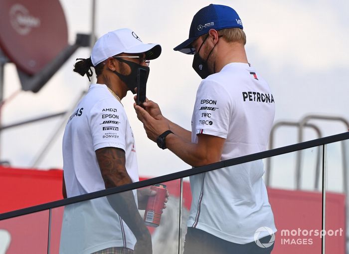 Lewis Hamilton, Mercedes-AMG F1 y Valtteri Bottas, Mercedes-AMG F1 