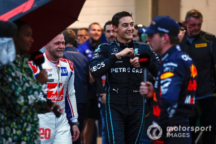 Ganador de la pole, Kevin Magnussen, Haas F1 Team, George Russell, Mercedes AMG, hablan tras la clasificación