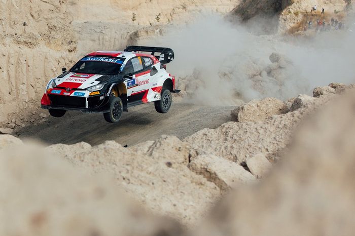 Sébastien Ogier, Vincent Landais, Toyota Gazoo Racing WRT Toyota GR Yaris Rally1