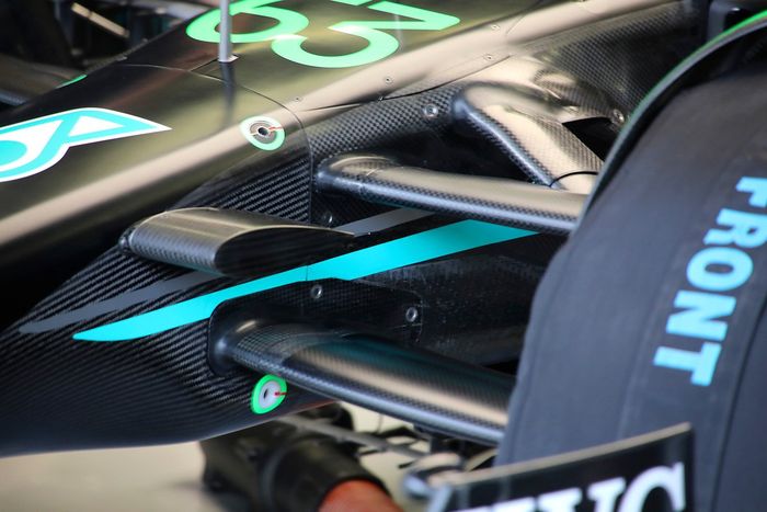 Suspensión delantera del Mercedes W14
