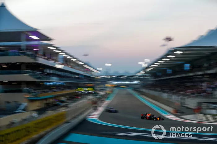 6º: Alexander Albon, Red Bull RB15