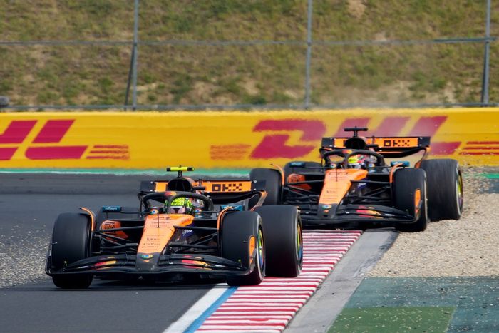 Lando Norris, McLaren, Oscar Piastri, McLaren