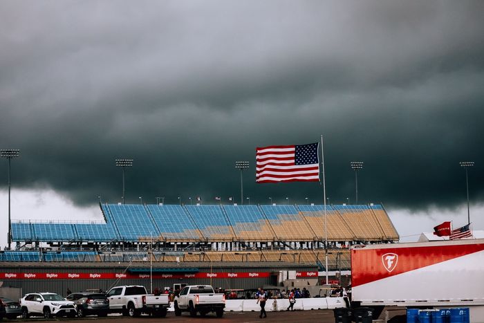 Storm roll in