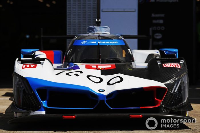 #15 BMW M Team Wrt BMW M Hybrid V8: Dries Vanthoor, Raffaele Marciello, Marco Wittmann