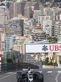 Kevin Magnussen, Haas VF-17