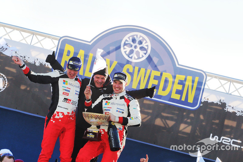 Winnaars Jari-Matti Latvala, Miikka Anttila, Toyota Racing met Tommi Makinen