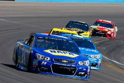 Chase Elliott, Hendrick Motorsports Chevrolet y Kyle Larson, Chip Ganassi Racing Chevrolet