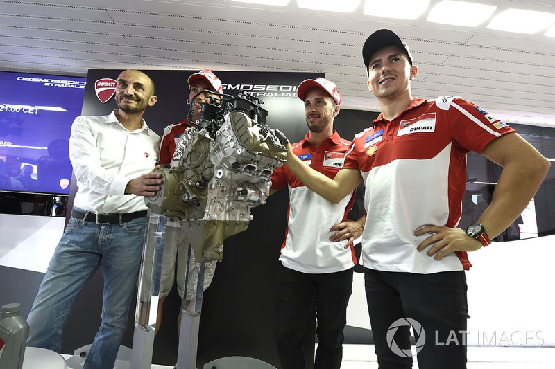 Claudio Domenicali, PDG de Ducati, Andrea Dovizioso, Ducati Team, Michele Pirro, Ducati Team, Jorge Lorenzo, Ducati Team