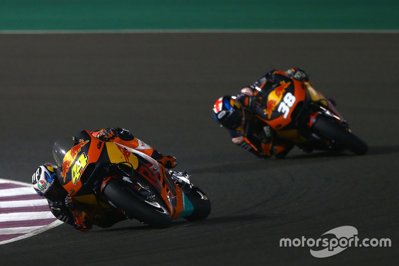 Pol Espargaro, Red Bull KTM Factory Racing; Bradley Bradley Smith, Red Bull KTM Factory Racing