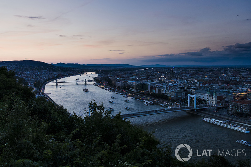 Vista de Budapest al atardecer