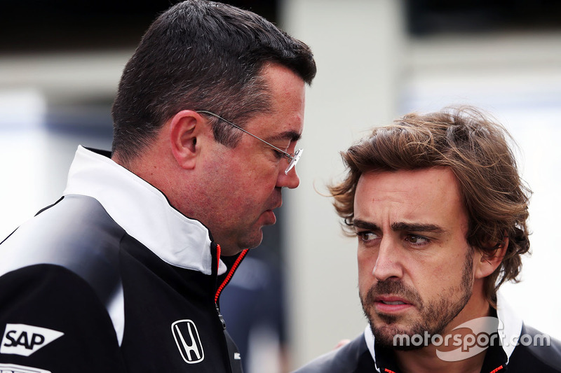 Eric Boullier, McLaren Racing Director with Fernando Alonso, McLaren