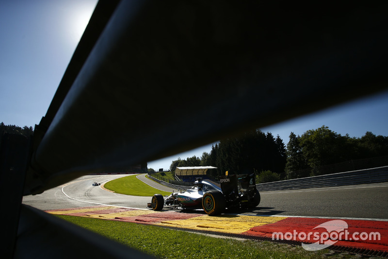 Lewis Hamilton, Mercedes AMG F1 W07 Hybrid