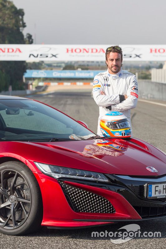 Presentación Honda NXS con Fernando Alonso