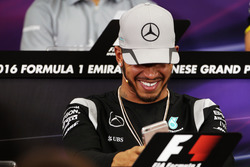 Льюис Хэмилтон, Mercedes AMG F1
