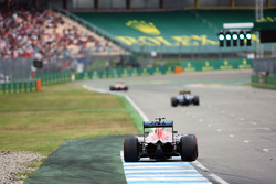 Daniil Kvyat, Scuderia Toro Rosso STR11