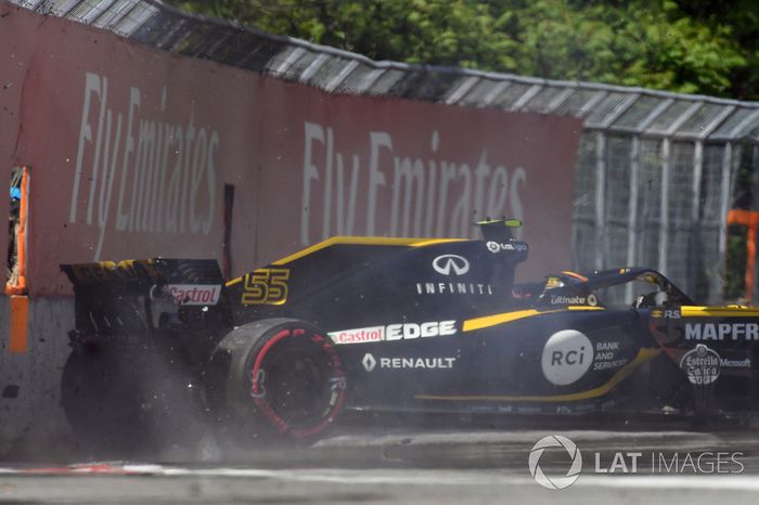 Carlos Sainz, Renault Sport F1 Team R.S. 18 golpea el muro en los libres 2 de Canadá
