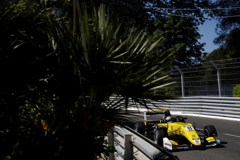 Sacha Fenestraz, Carlin Dallara F317 - Volkswagen