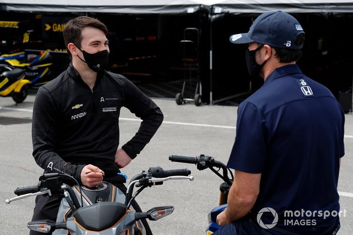 Patricio O'Ward, Arrow McLaren SP Chevrolet, Jimmie Johnson, Chip Ganassi Racing Honda