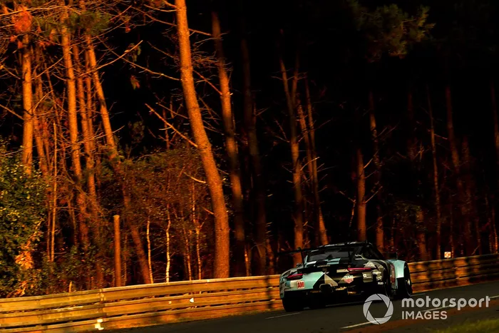 #77 Proton Competition Porsche 911 RSR: Christian Ried, Riccardo Pera, Matt Campbell