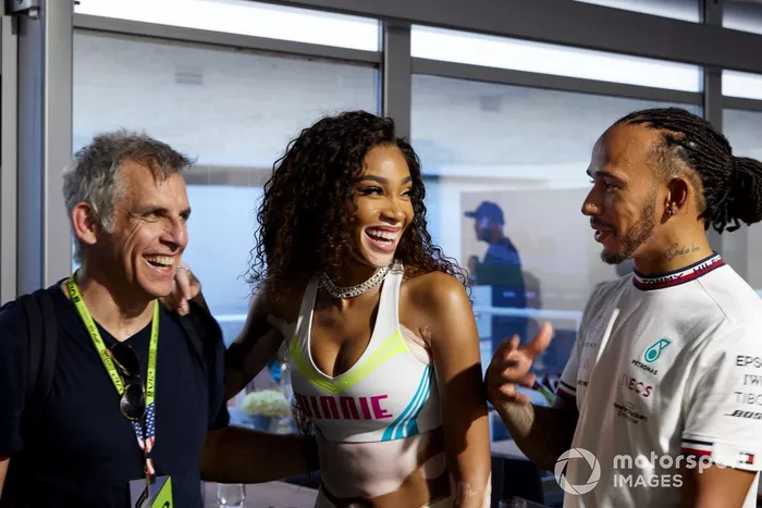 El actor Ben Stiller, la modelo Winnie Harlow y Lewis Hamilton, Mercedes
