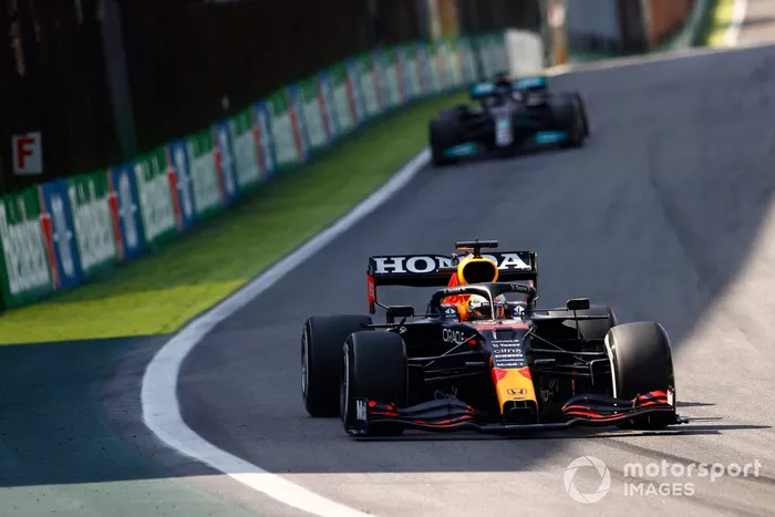 Max Verstappen, Red Bull Racing RB16B, Lewis Hamilton, Mercedes W12