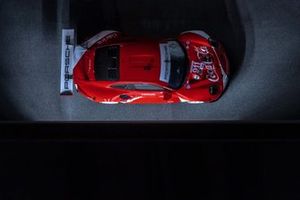 La decoración del Porsche 911 RSR, dedicada a Coca-Cola