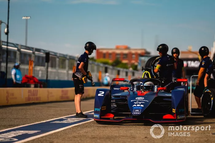 Sam Bird, Envision Virgin Racing, Audi e-tron FE05, in pit lane