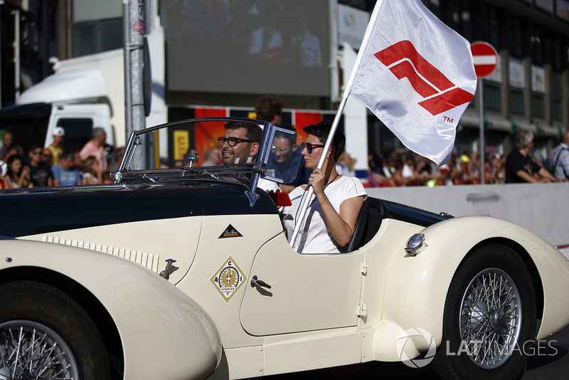 Vintage car and F1 flag