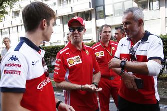 Charles Leclerc, Alfa Romeo Sauber F1 Team, Sebastian Vettel, Ferrari et Beat Zehnder, Alfa Romeo Sauber F1 Team Manager