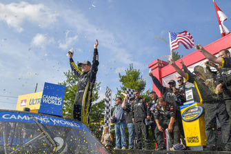 Race winner Justin Haley, GMS Racing, Chevrolet Silverado Fraternal Order Of Eagles
